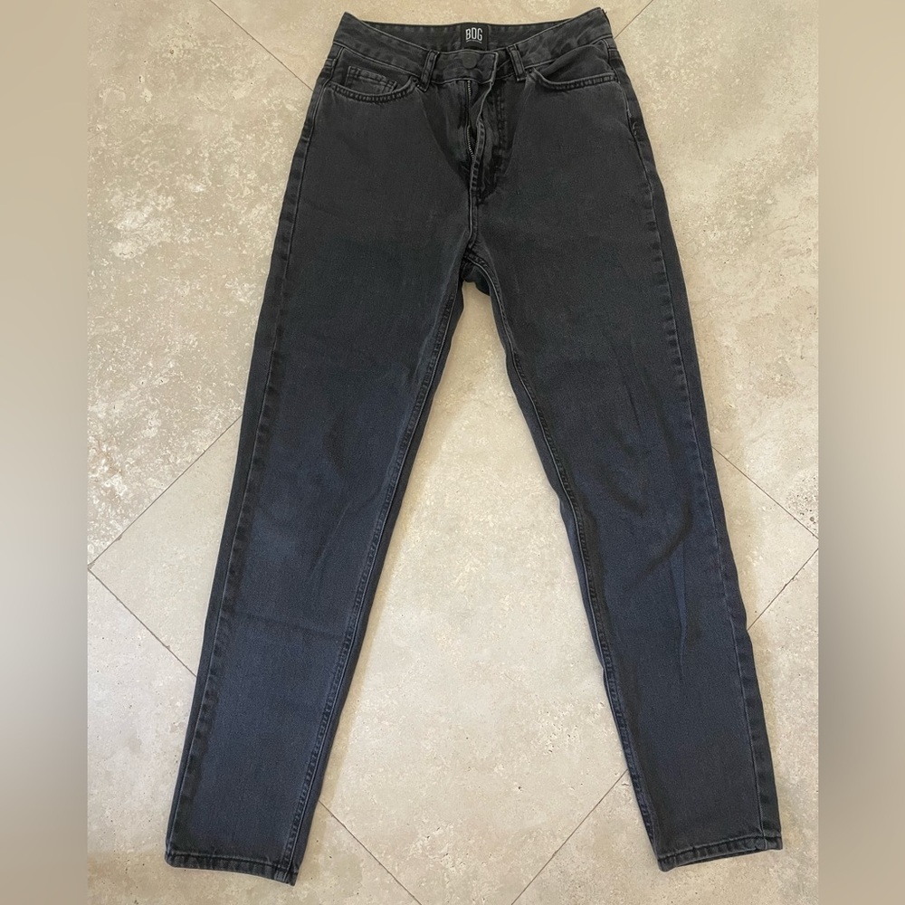 BDG High-Waisted Mom Jeans - Washed Black Denim